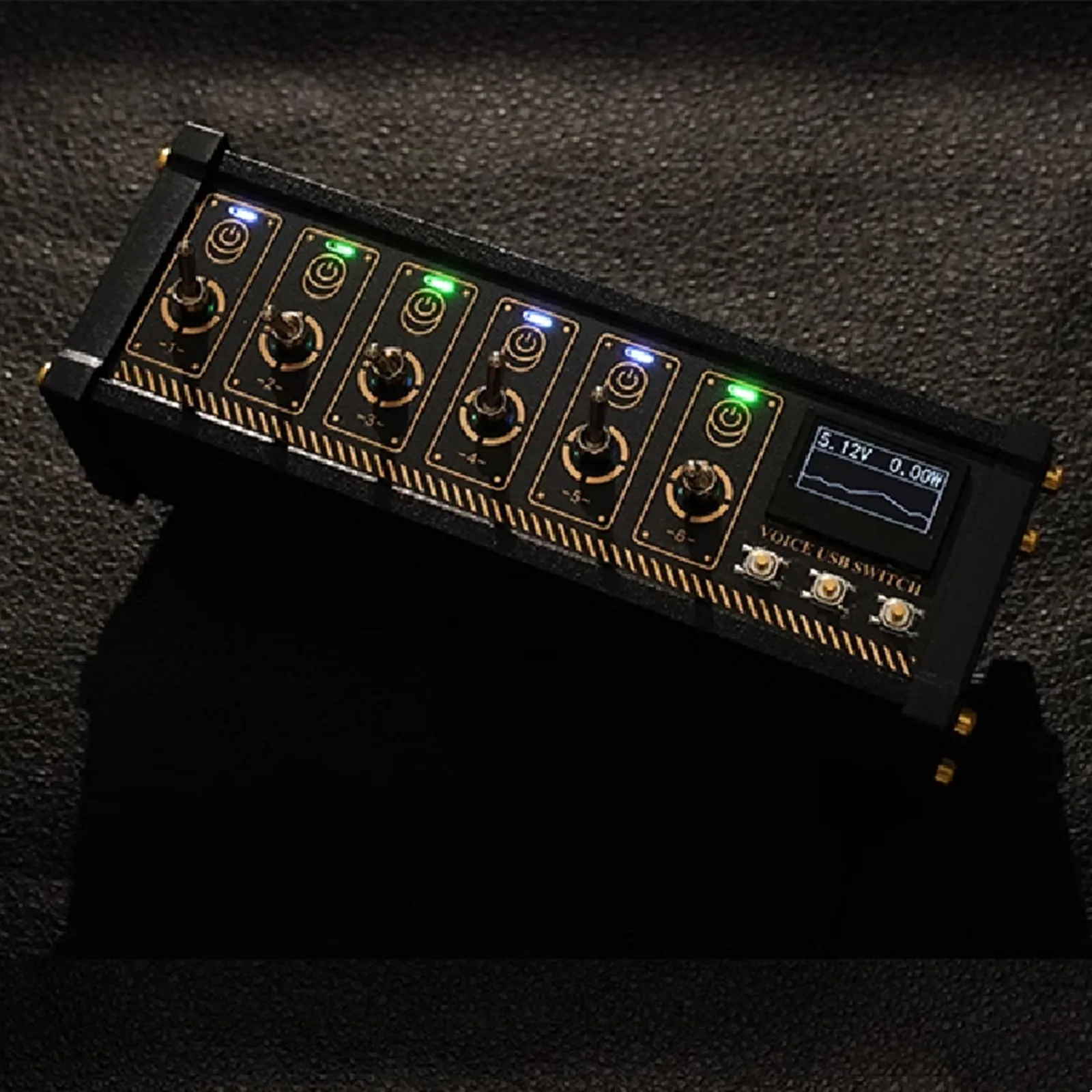 Киберпанк NK5 USB-переключател – обзор и цена Esports Gaming Trophy